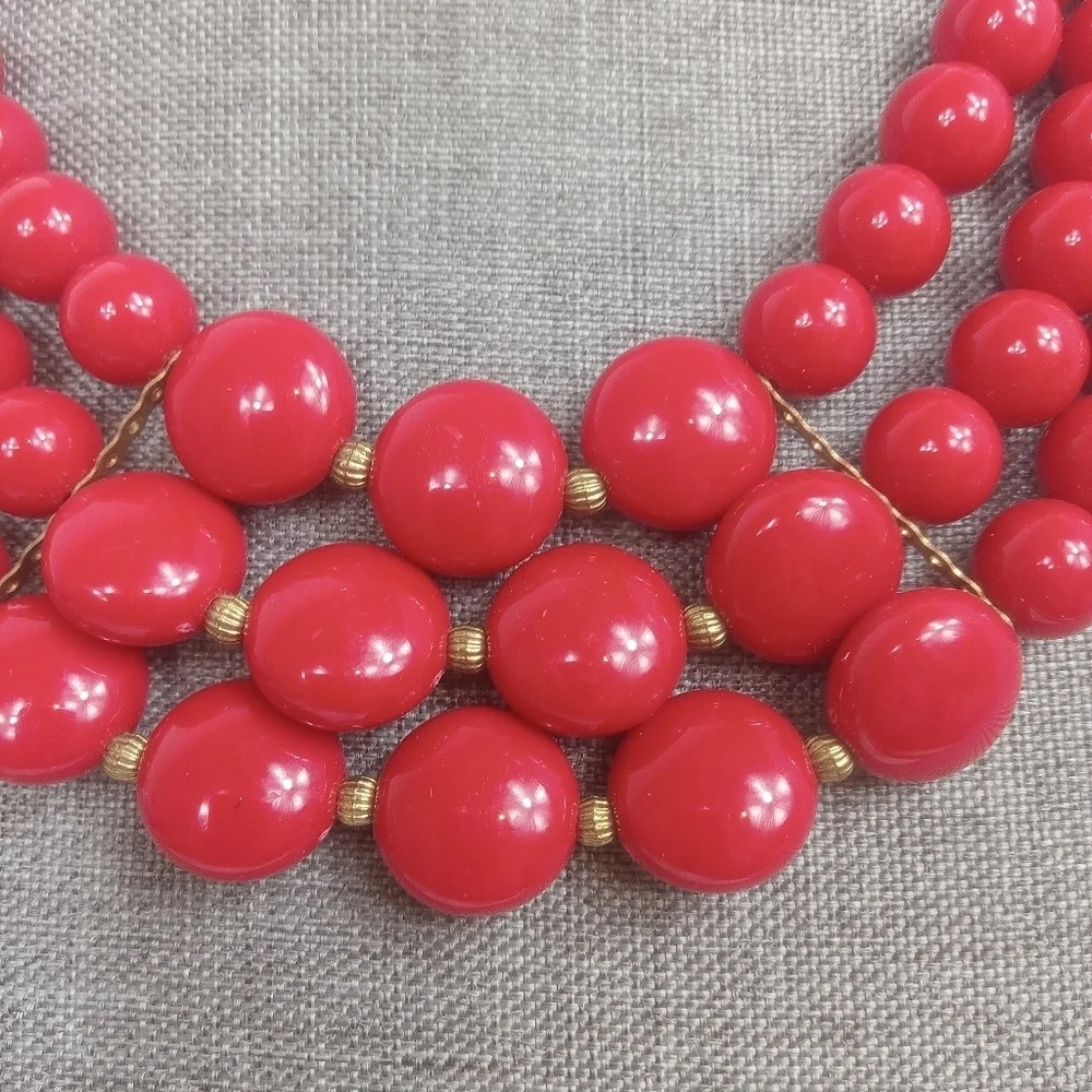 Vintage Red Triple Strand Graduated Bead Necklace with Extender Goldtone Accents